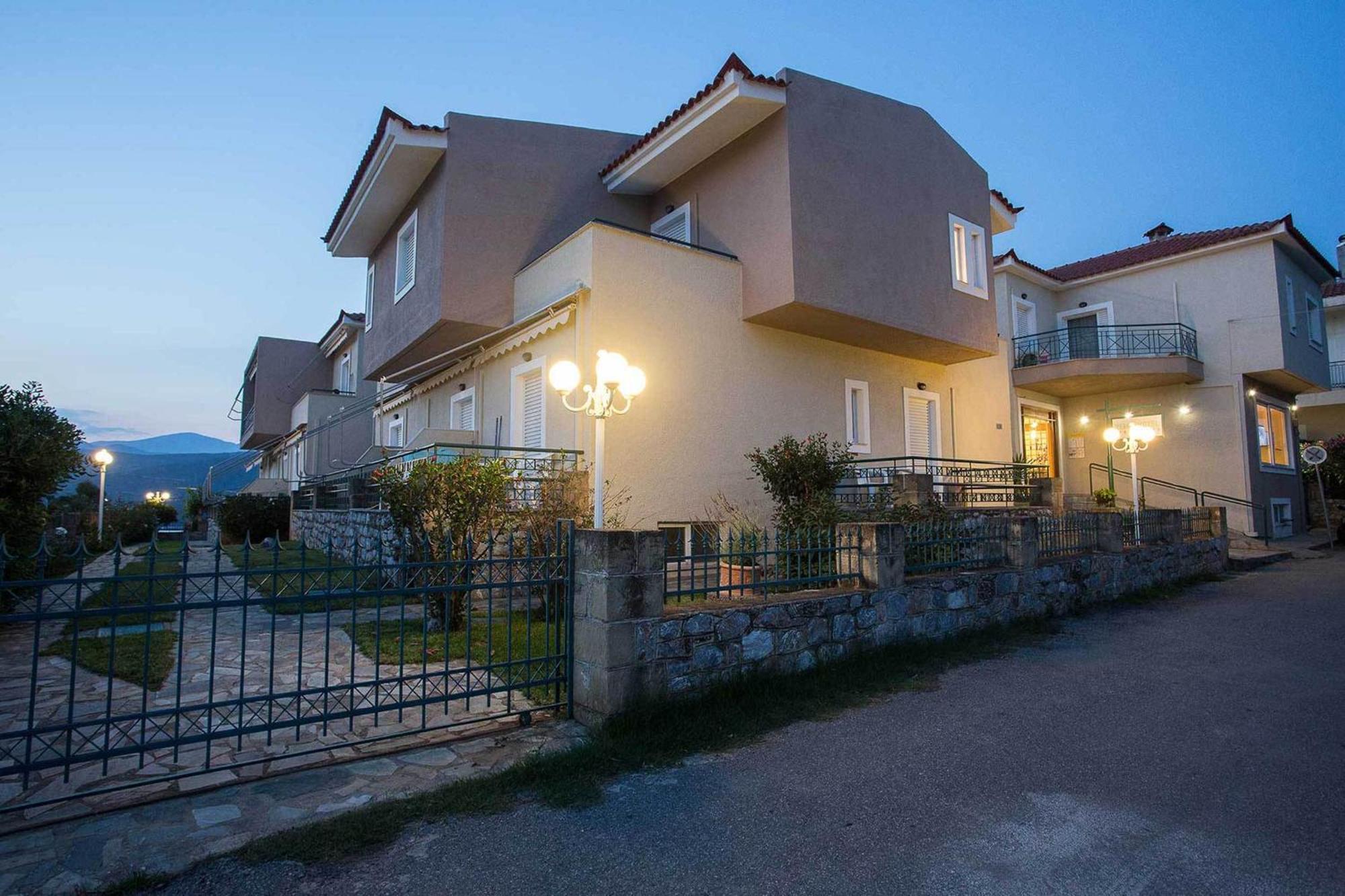 Remvi Hotel - Apartments Stoúpa Exterior foto