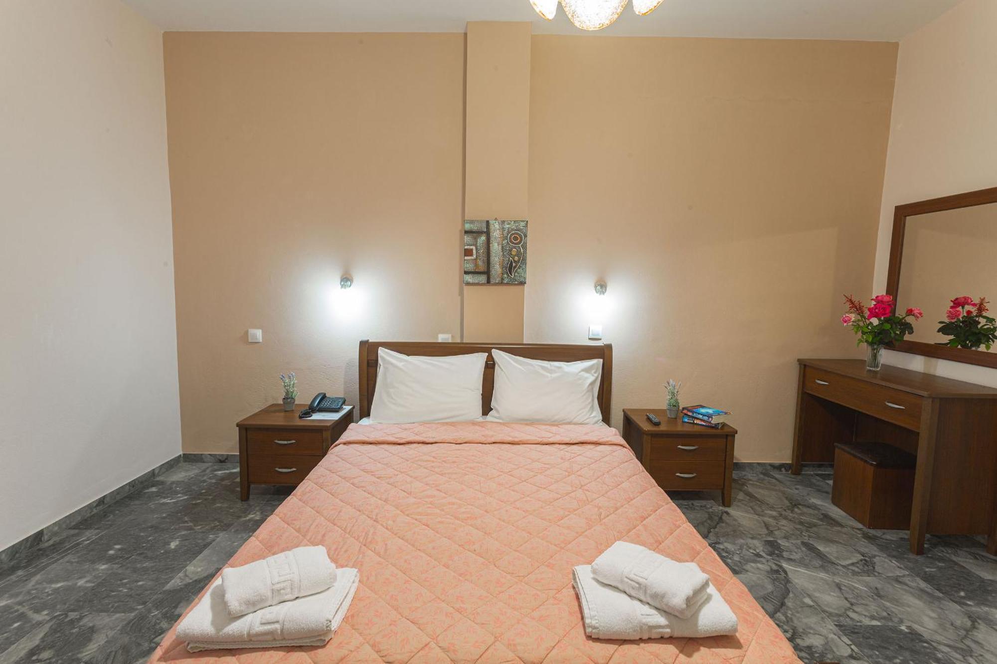 Remvi Hotel - Apartments Stoúpa Cameră foto